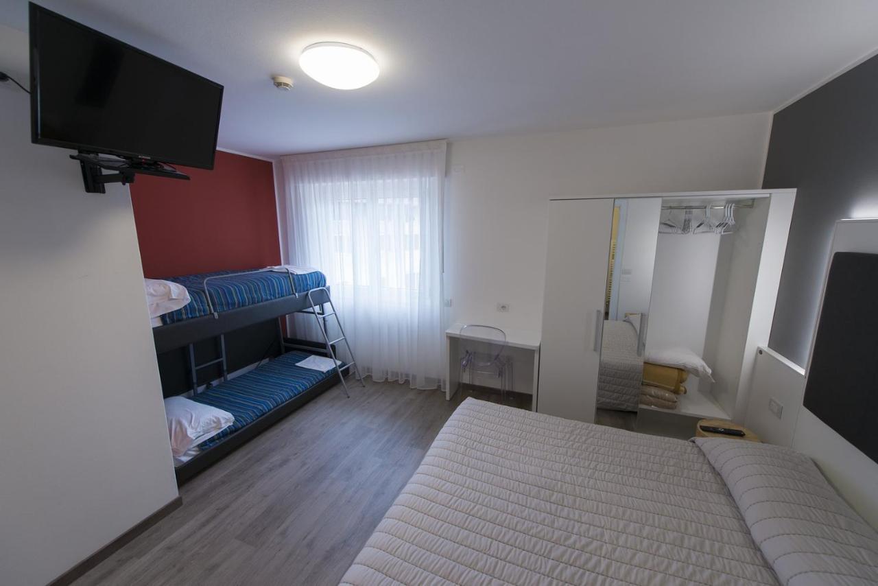 Hotel Rolly Riva del Garda Kültér fotó