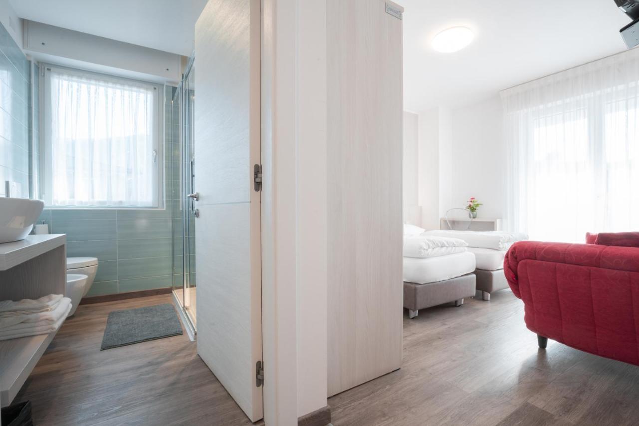Hotel Rolly Riva del Garda Kültér fotó