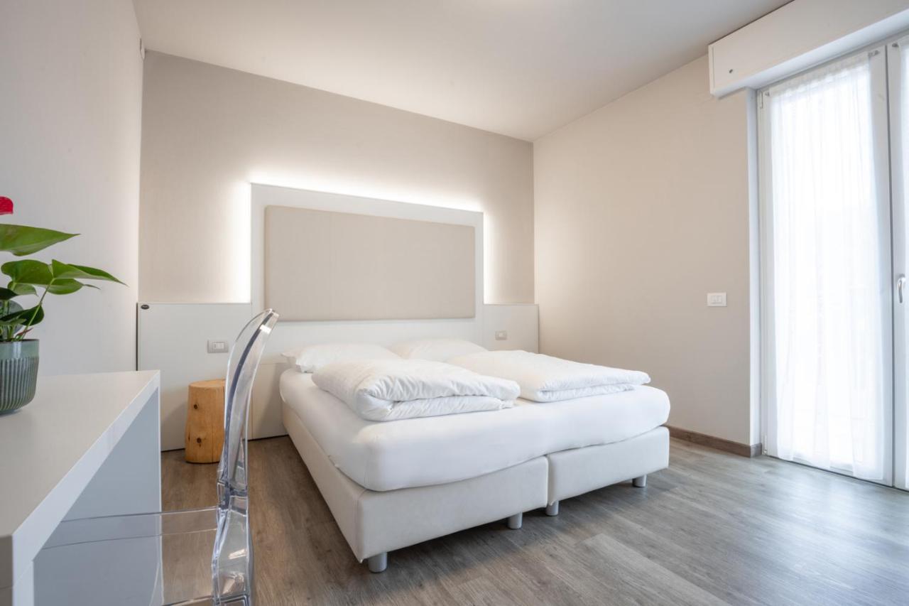 Hotel Rolly Riva del Garda Kültér fotó