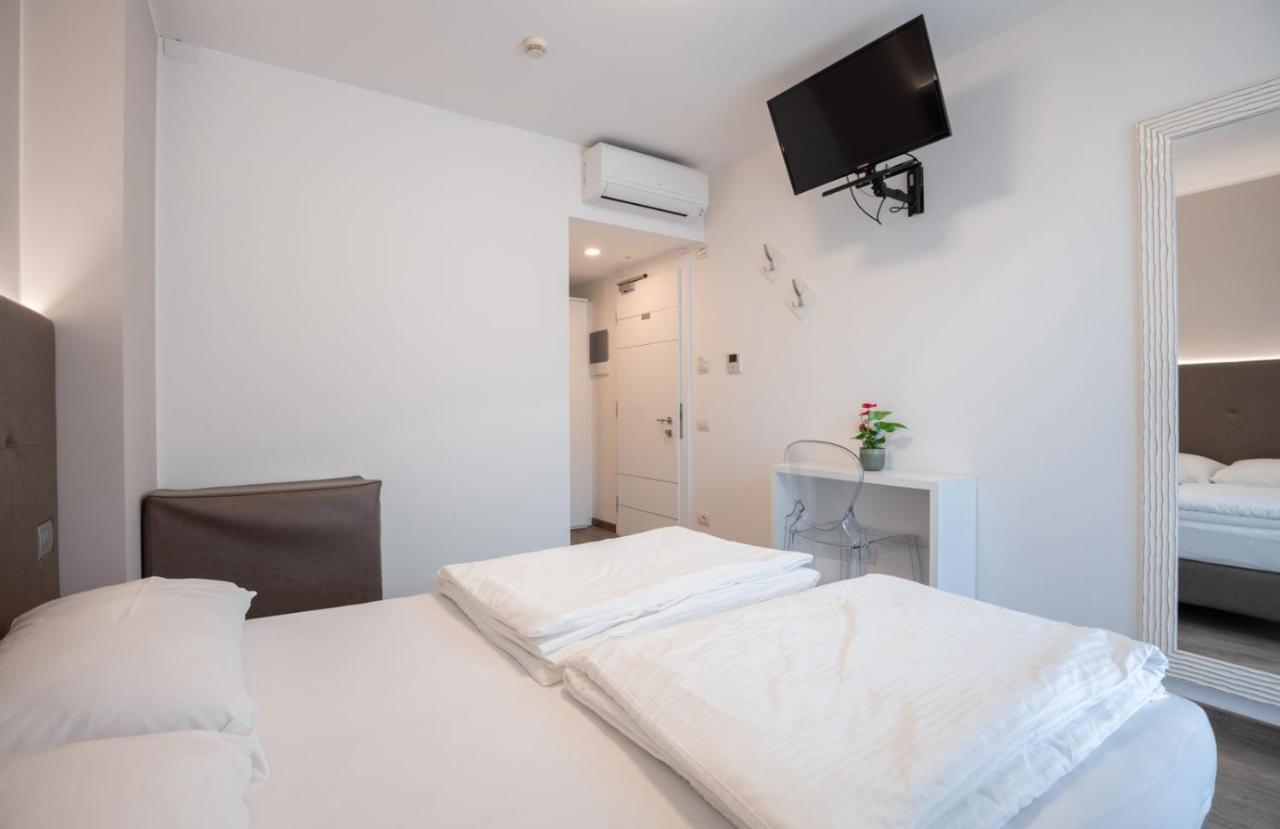 Hotel Rolly Riva del Garda Kültér fotó