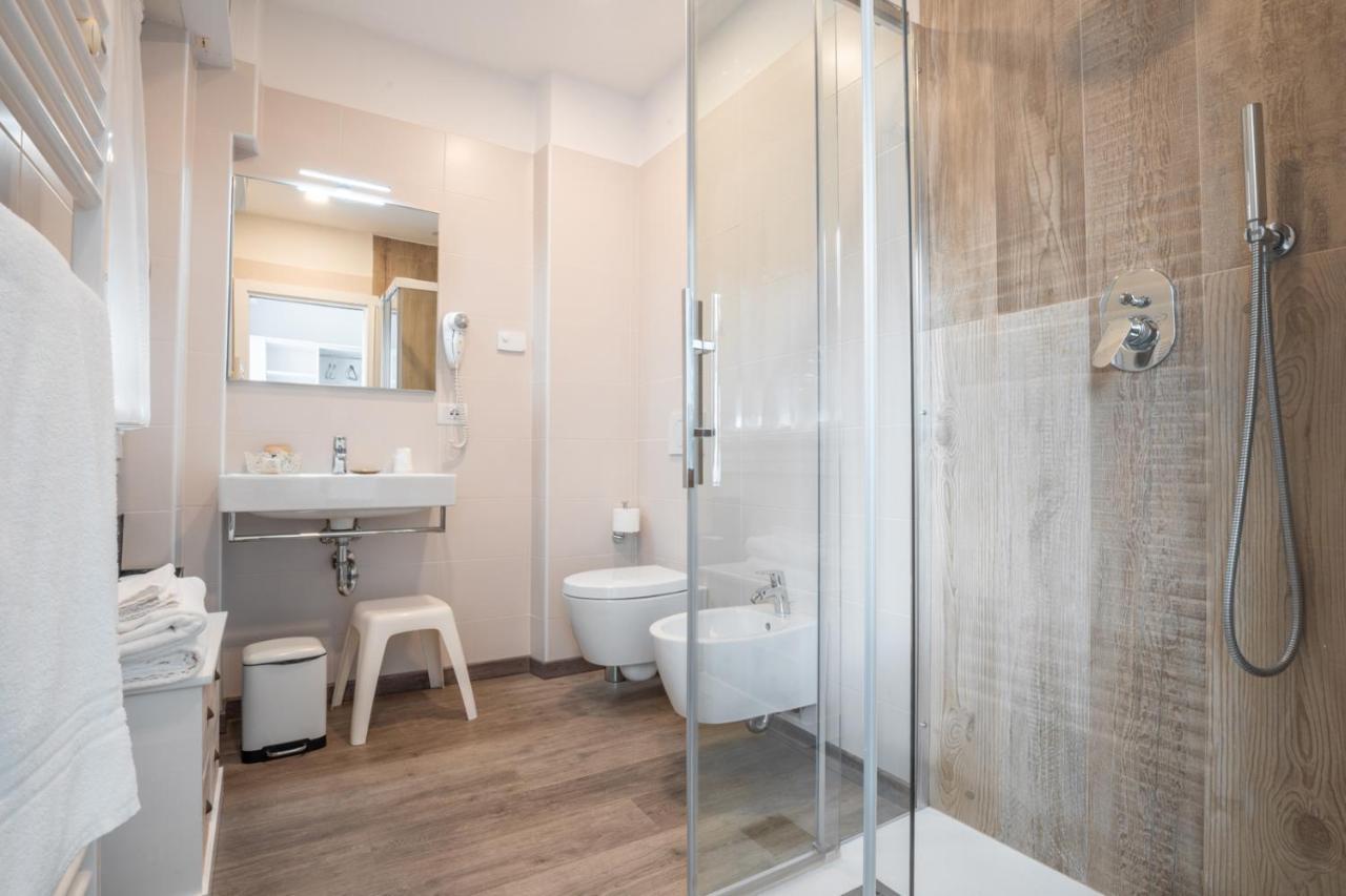 Hotel Rolly Riva del Garda Kültér fotó