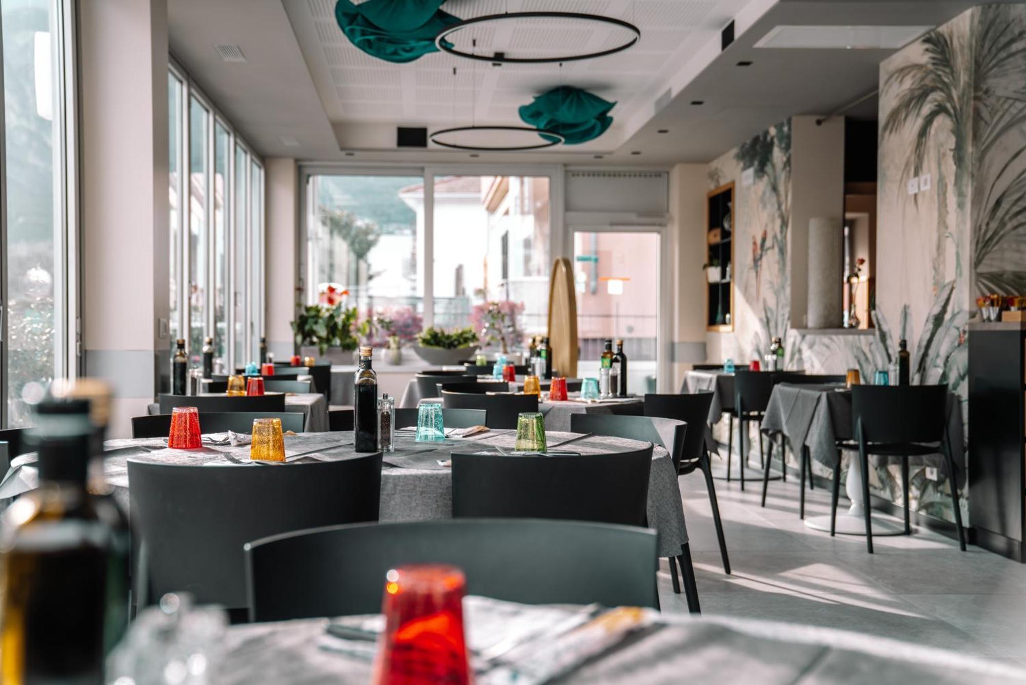 Hotel Rolly Riva del Garda Kültér fotó